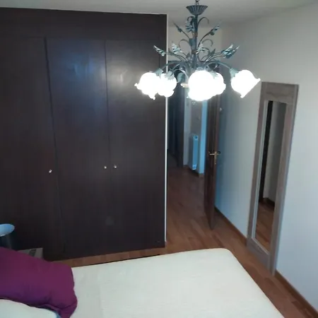 Ibón De Estanés En